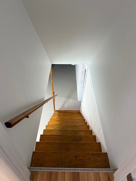 Building Photo - 3993 Sharoden Dr