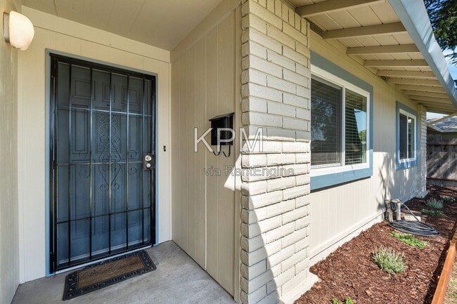 Building Photo - 1735 Kingwood Ave