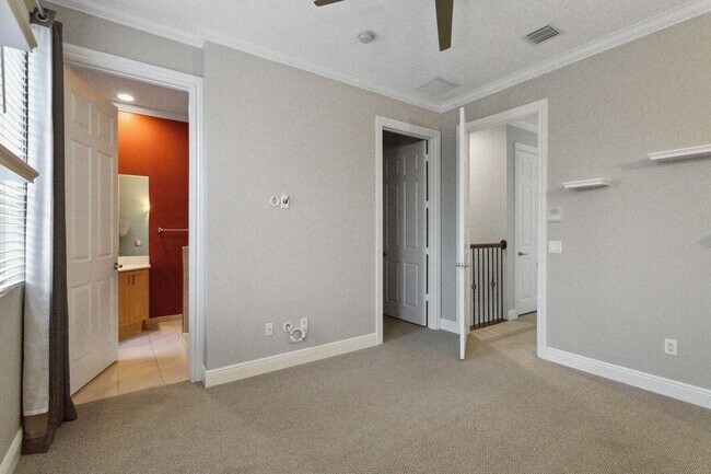 Building Photo - 3211 Estancia Ln