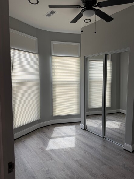 Building Photo - 1920 Harlem Ave