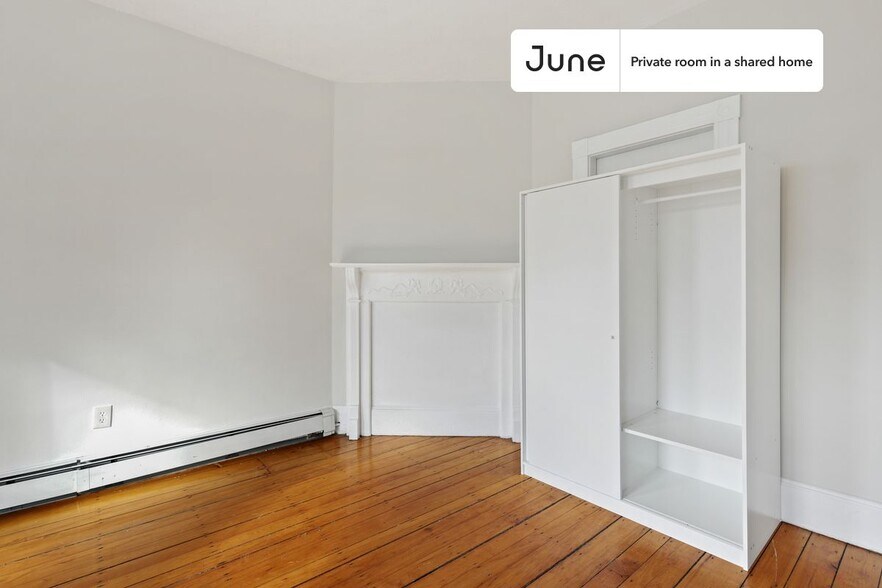 Building Photo - Room in Shared 4 bed/1 bath home in Roxbury