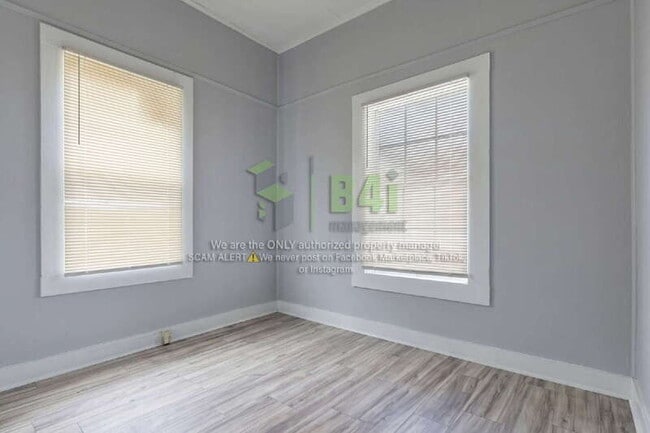 Building Photo - 705 Barnesville St