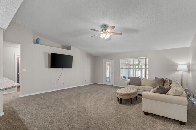 Building Photo - 7613 Marthas Way