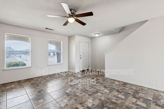 Building Photo - 1400 Caleo Dr