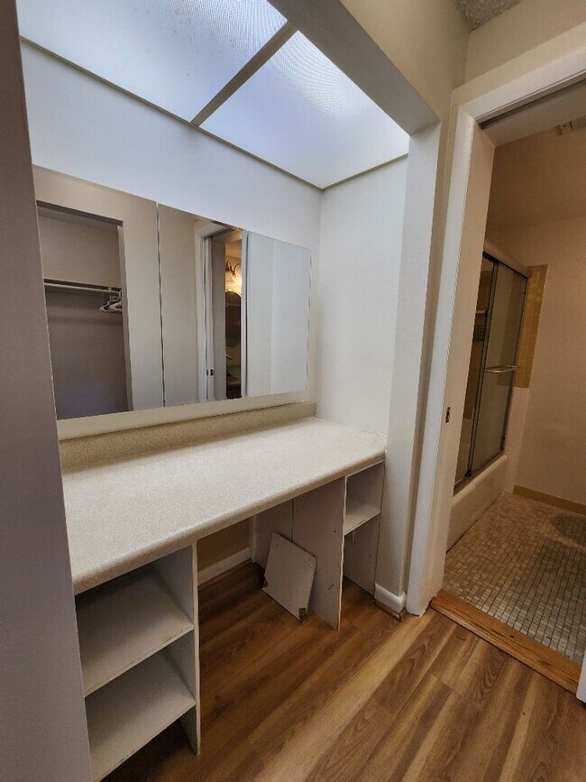 Building Photo - Gorgeous 3-Bedroom, 2.5-Bathroom Townhome ...