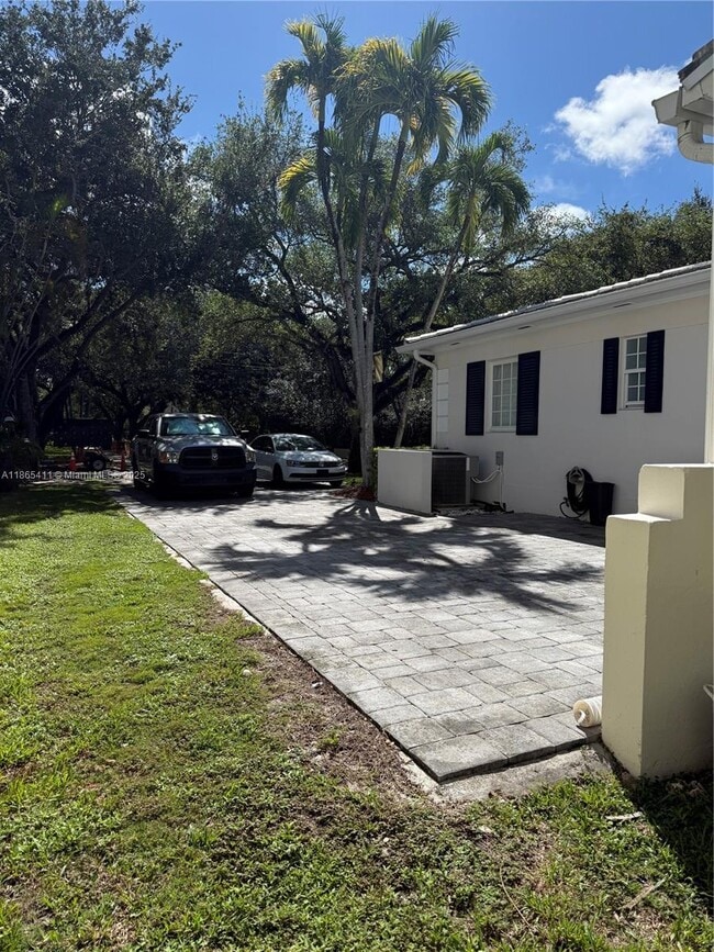 Building Photo - 3618 Palmarito St