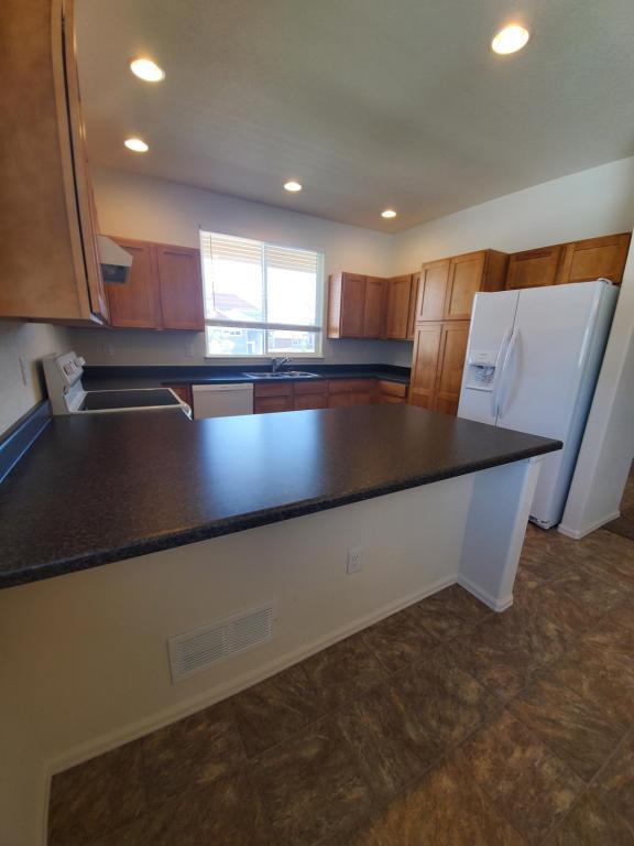 Building Photo - 1040 Mount Oxford Ave