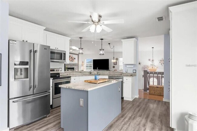 Building Photo - 6029 Bayway Ct
