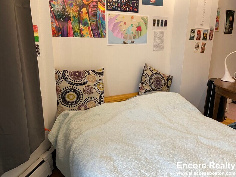 Building Photo - 61 S Huntington Ave