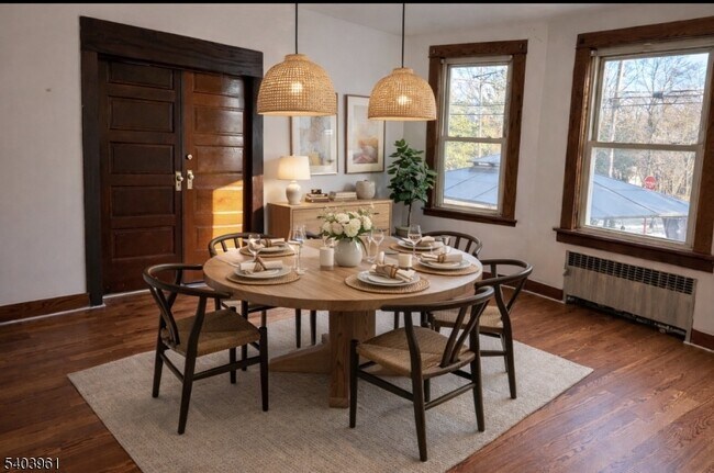 Building Photo - 35 Marsellus Pl