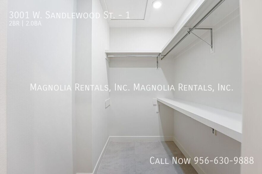 Building Photo - 3001 W Sandlewood St