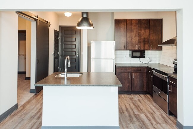 Building Photo - 1205 2nd Ave N