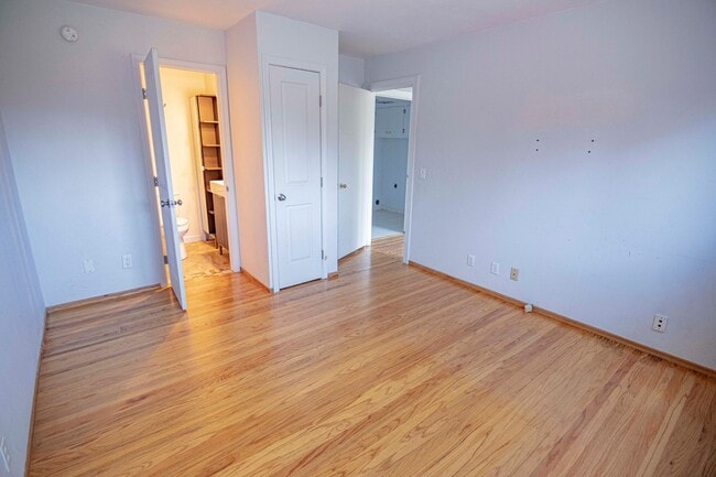 Building Photo - 3041 Pruneridge Ave