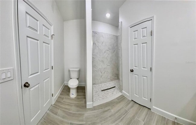 Building Photo - 10006 Massey St