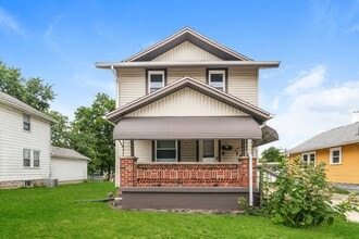 Building Photo - Nice 2 Bed 1 Bath Single Family Home!
