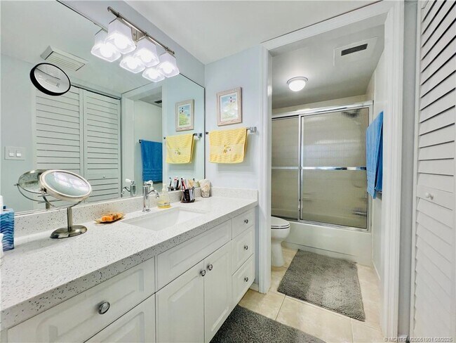 Building Photo - 9500 S Ocean Dr