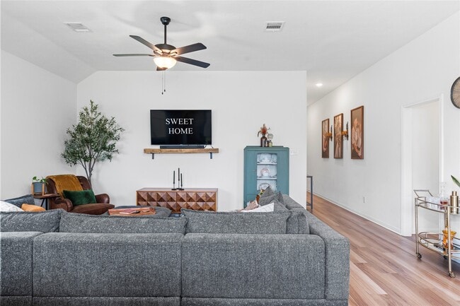 Building Photo - 3221 Climbing Gardens Ct