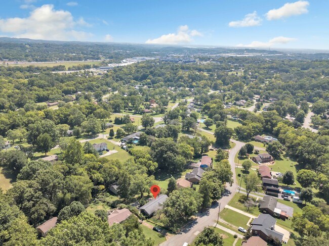 Building Photo - 509 Mathes Ct