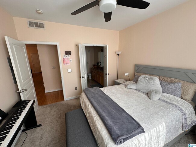 Building Photo - 2020 5th Ave S