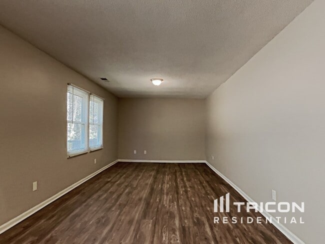 Building Photo - 3701 Broad Oak Dr