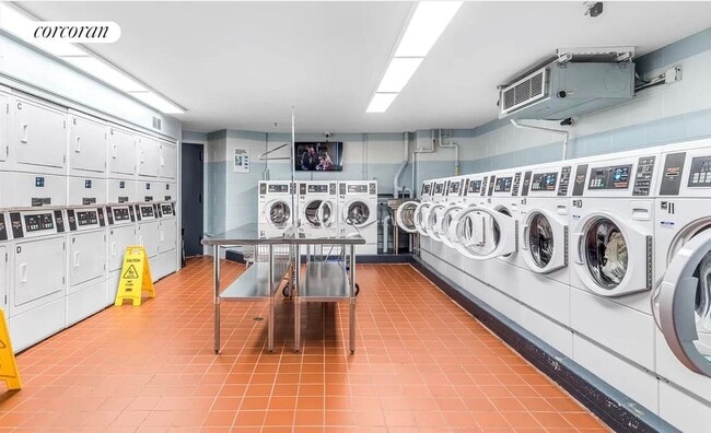 Building Photo - 630 First Avenue 25K