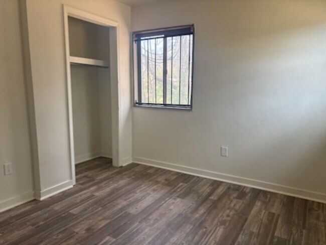 Building Photo - 1539 Woodburn St