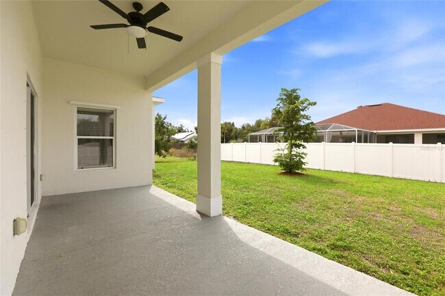 Building Photo - 870 Columbia St