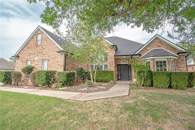 Building Photo - 4313 W Arlington Dr