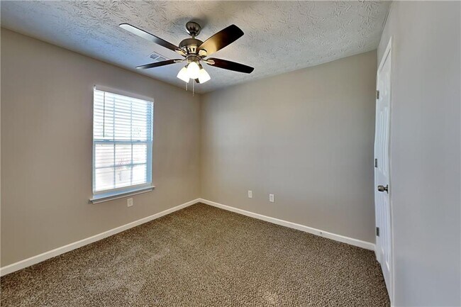 Building Photo - 110 Chartres St