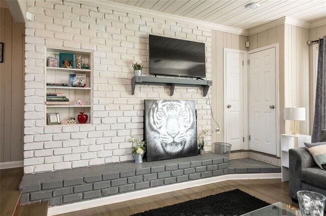 Building Photo - 2551 Headland Dr