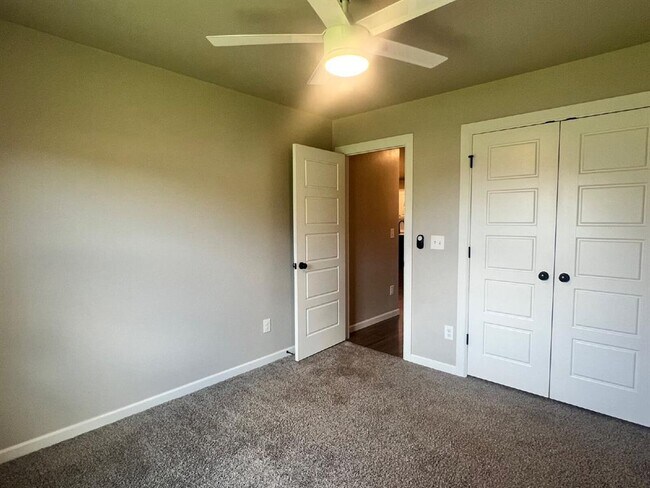 Building Photo - 11805 Loren Brook Ln