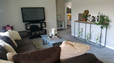 Building Photo - 133 S 18th Ave