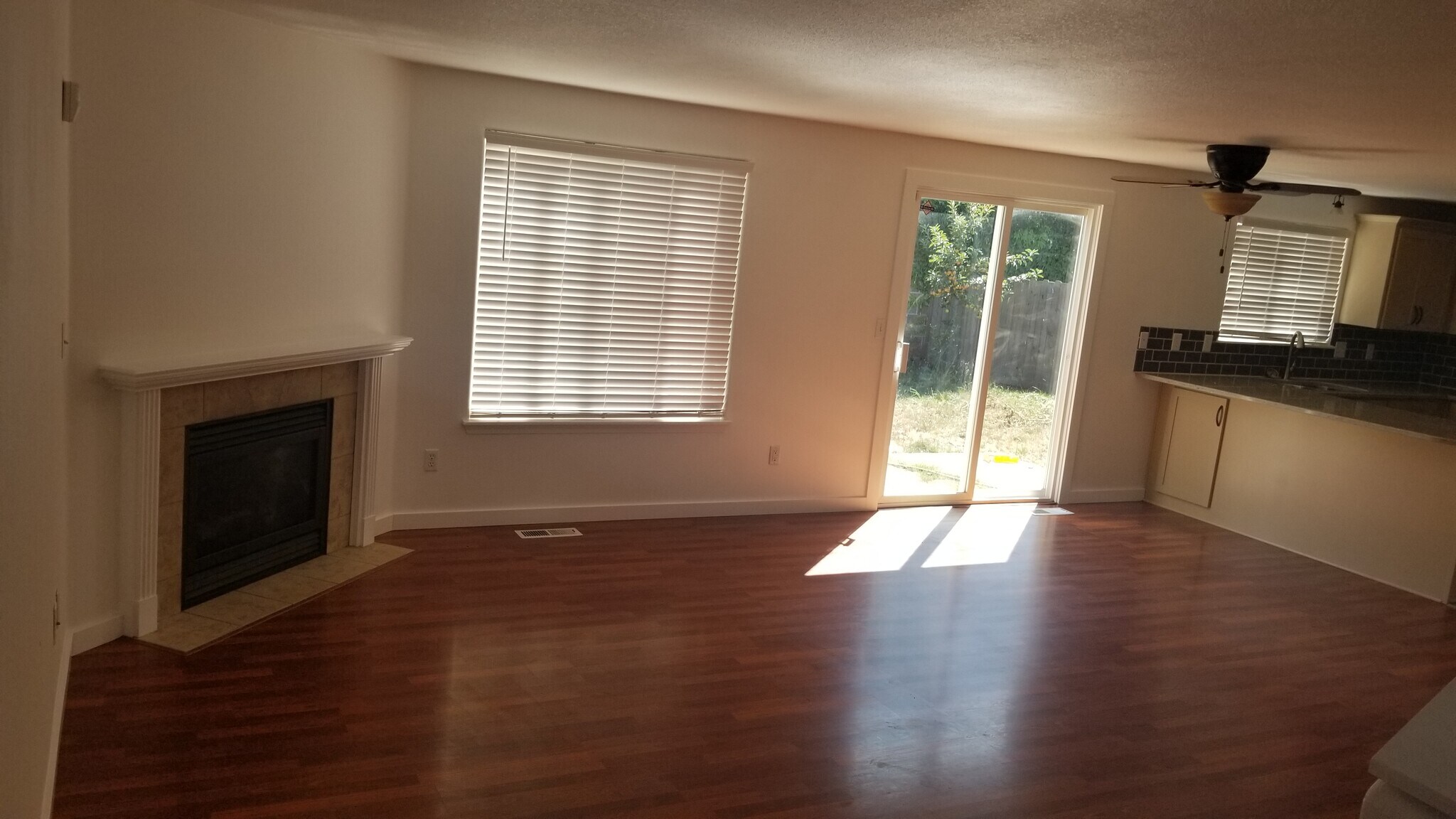 Living room has gas fireplace. - 15503 NE 83RD ST