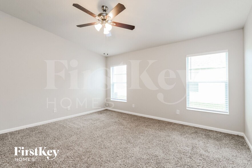 Building Photo - 5525 106th Ave E