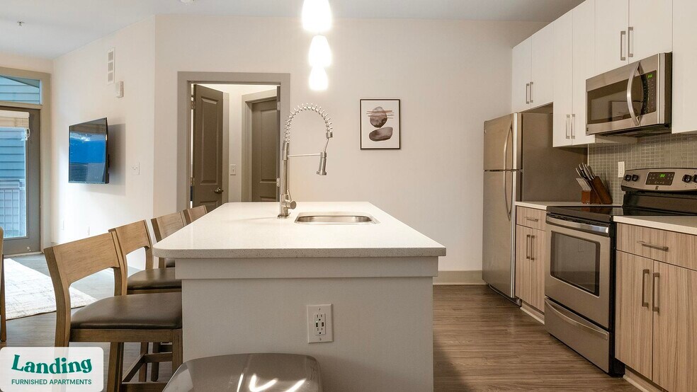 Building Photo - 930 Howell Mill Rd NW