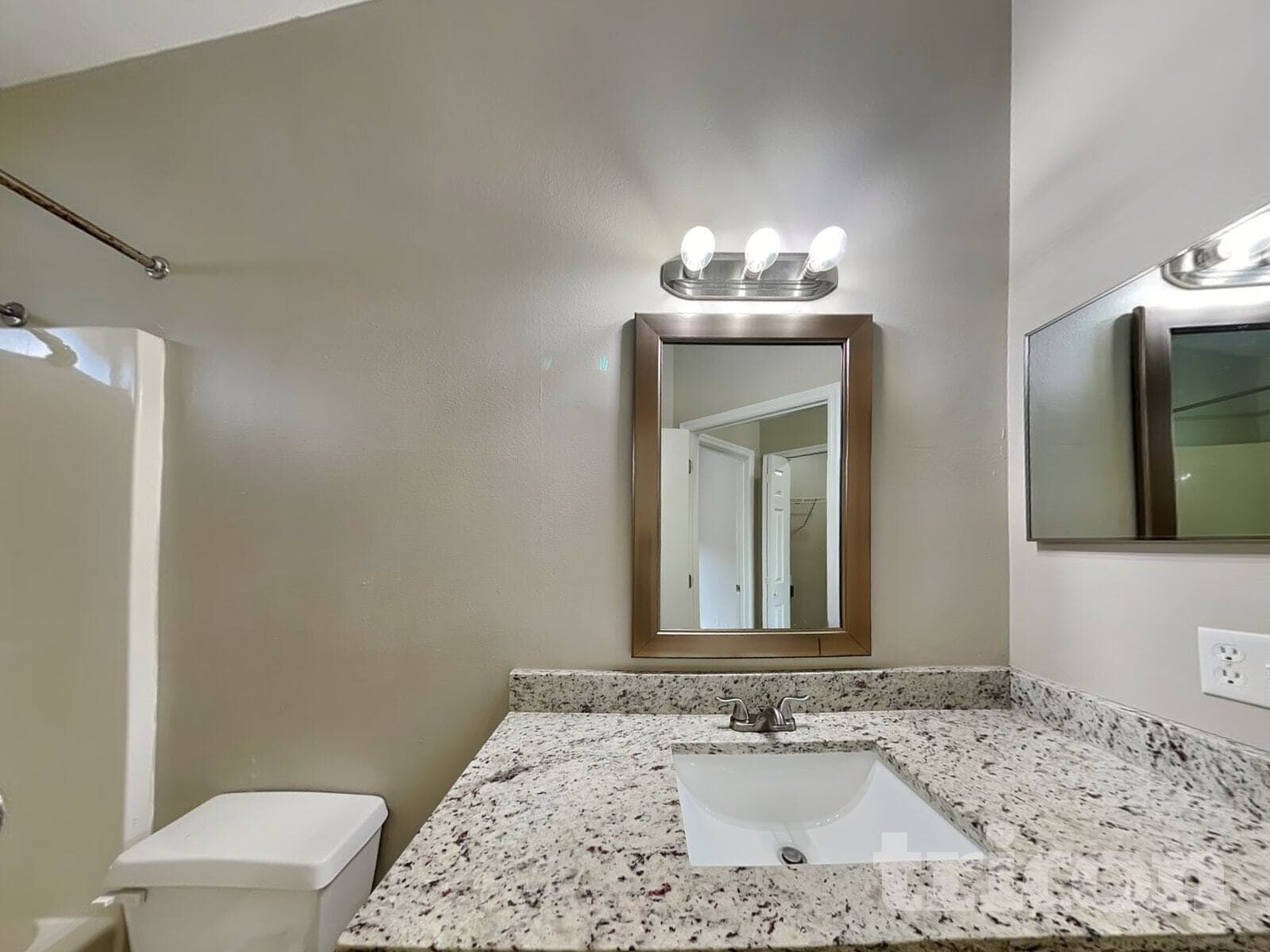 Building Photo - 9743 Red Clover Ave