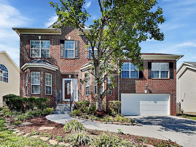 Building Photo - 4317 Aylesbury Dr