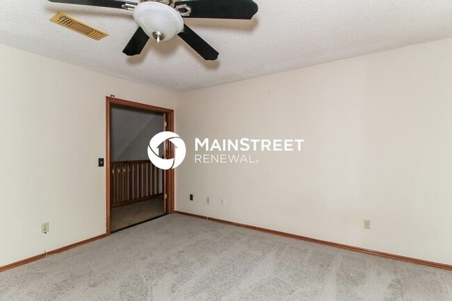 Building Photo - 3 Bedroom Pet-Friendly Home in MOORE, OK with Main Street Renewal