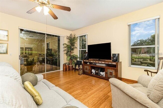 Building Photo - 10001 Highland Woods Ct