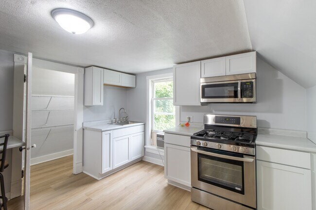 Building Photo - 265 Duffield Ave