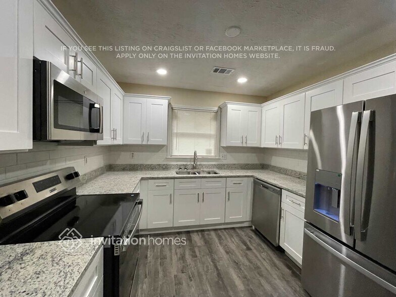 Building Photo - 4793 Cedar Lake Dr SE