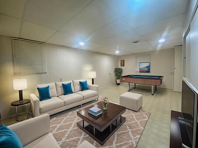 Building Photo - 30 Wildwood Dr