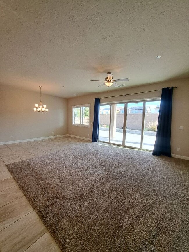 Building Photo - Beautiful 4 Bedroom Home In Clovis!