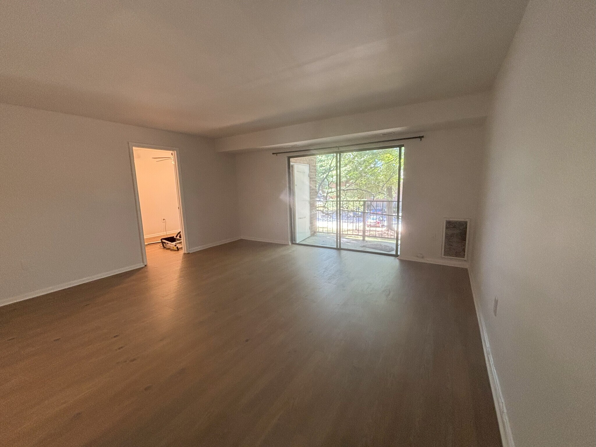 Building Photo - 818 Quince Orchard Blvd