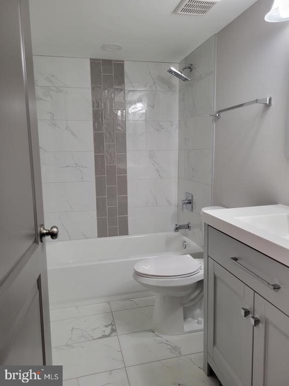 Building Photo - 9145 Old Scaggsville Rd