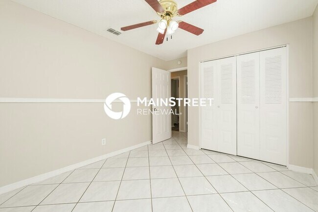 Building Photo - 3 Bedroom Pet-Friendly Home in Brandon, FL with Main Street Renewal