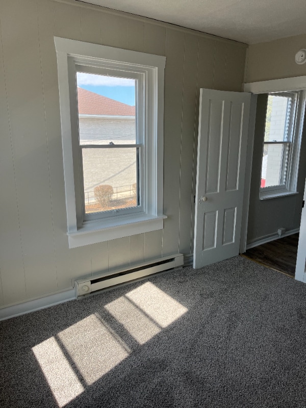 Building Photo - 445 Main St