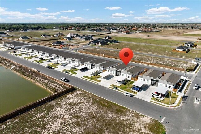 Building Photo - 3404 Ventura Ave