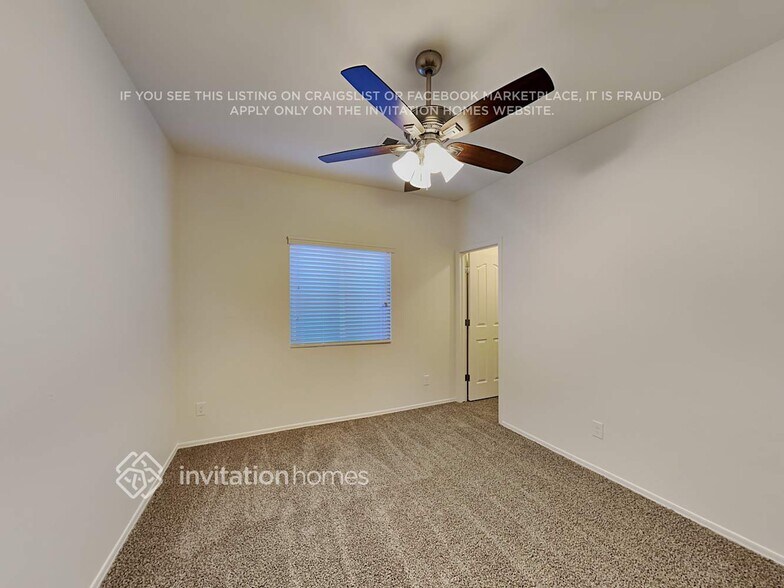 Building Photo - 4921 W St Anne Ave