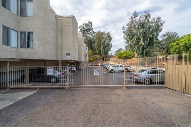 Building Photo - 13754 Mango Dr
